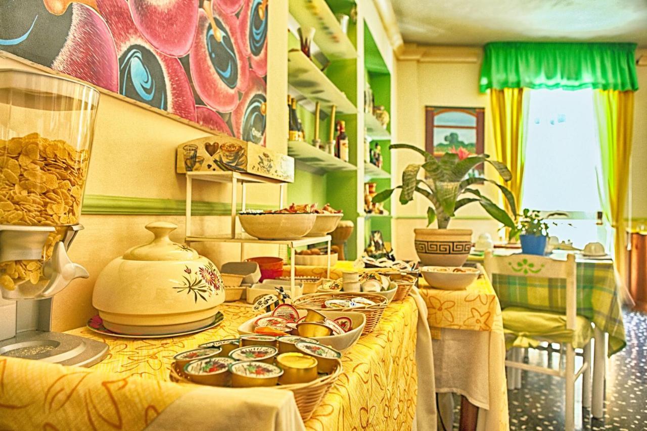 Hotel Della Piazzetta Varazze Ngoại thất bức ảnh